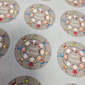  Naklejki szkolne na DZIEŃ DZIECKA - brązowe tło