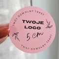 Różowe naklejki z logo